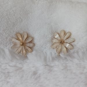 flower clip on earrings